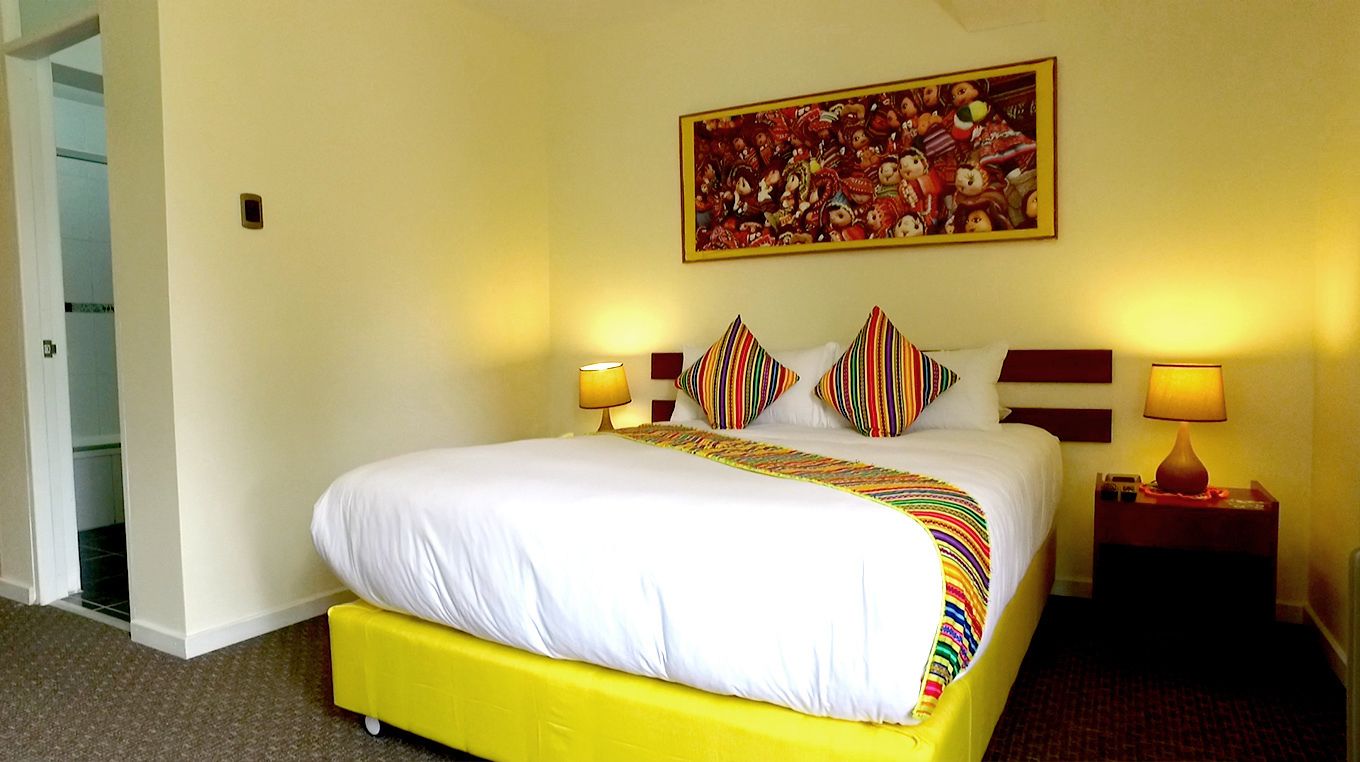 Copriletto in piuma, con arredamento individuale, postazione laptop