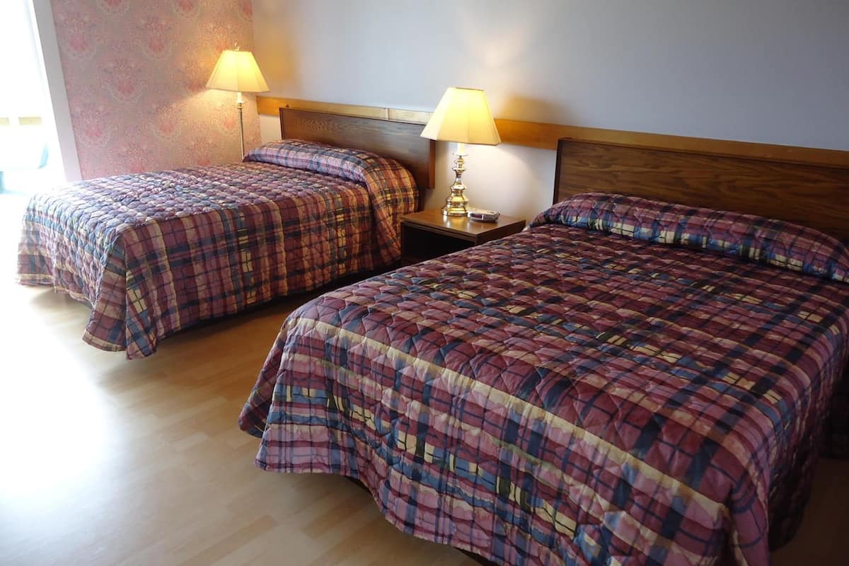 Standard Double Room | Desk, free WiFi, bed sheets