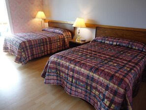 غرفة مزدوجة عادية | مكتب وواي فاي مجانًا وملاءات أسرّة