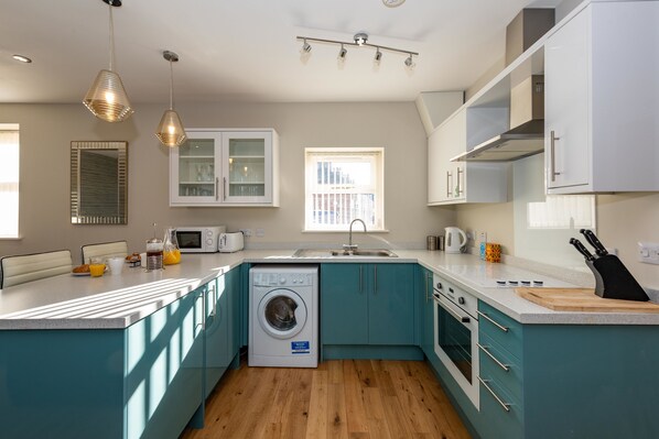 奢華公寓, 1 間臥室, 無障礙 | 私人廚房 | 大型雪櫃/冰箱、微波爐、焗爐、爐具