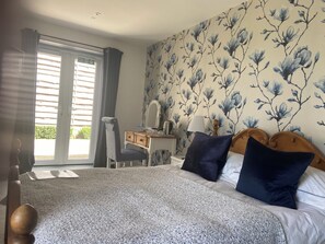 Luxury Double Room, Ground Floor (The Dexter Room) | Blackout drapes, soundproofing, bed sheets - Abbey Green Farm B&b, Camping & Touring Park (Whitchurch)