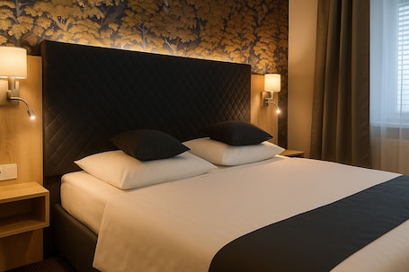 Premium bedding, minibar, in-room safe, desk. Pension Falconi