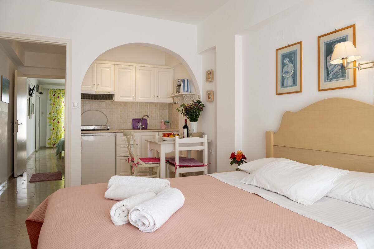Superior appartement, 2 slaapkamers | 2 slaapkamers, een strijkplank/strijkijzer, gratis babybedden
