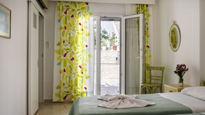 Room - Leonardos Apartments (Paros)