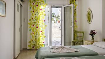 Superior Apartment, 2 Bedrooms | Iron/ironing board, free cribs/infant beds, free WiFi, bed sheets