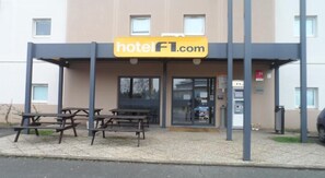 Property entrance - hotelF1 Blois Nord (Blois)