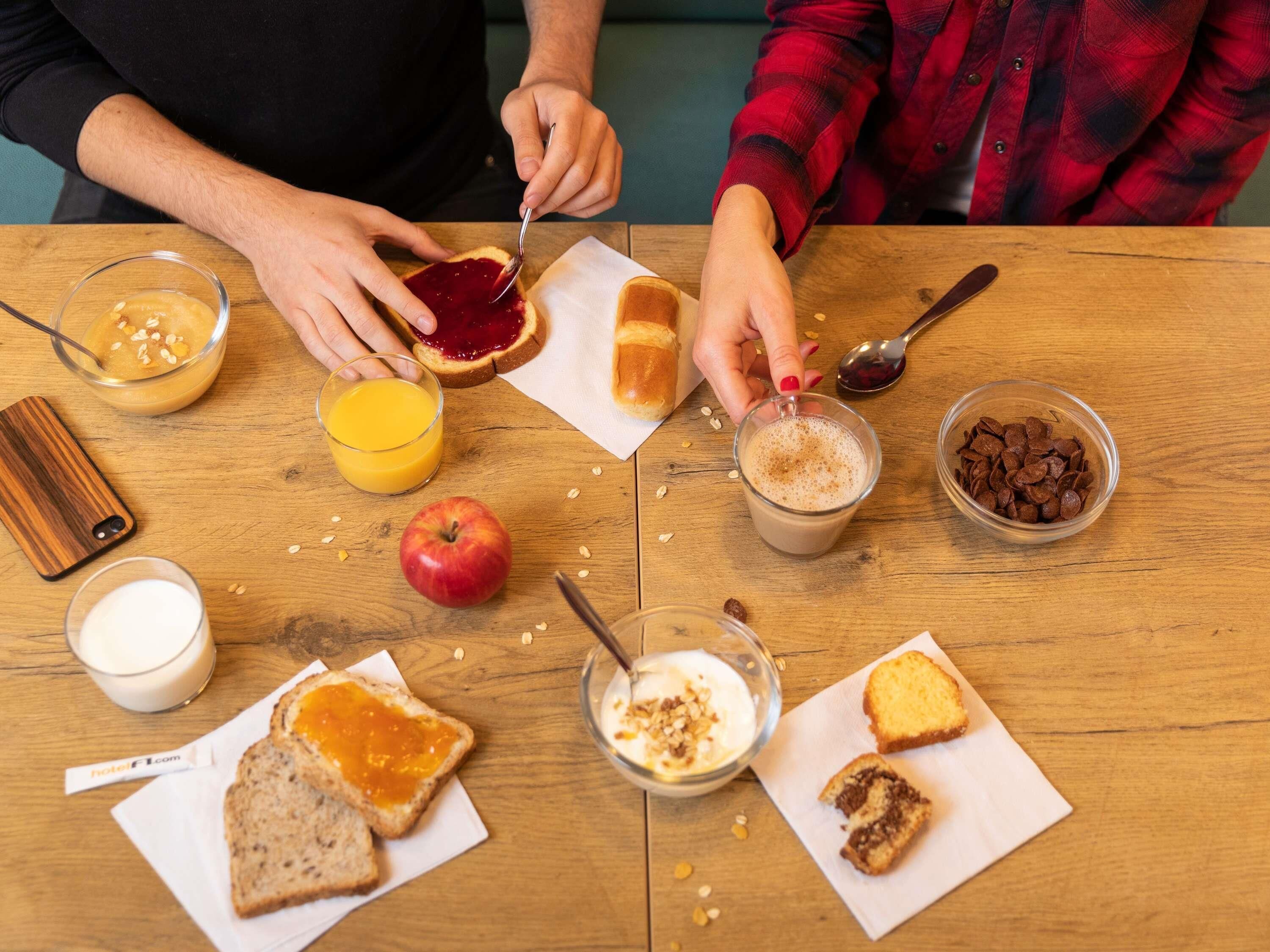 Desayuno buffet todos los días (con cargo) 