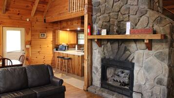 Jackson Cabin, 3 Bedrooms, Hot Tub | Living area | Flat-screen TV, fireplace