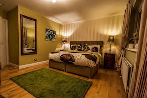 Deluxe Double Room, Private Bathroom, Valley View | Free WiFi