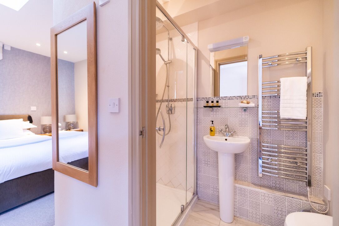 Superior-dobbeltværelse - handicapvenligt - eget badeværelse | Badeværelse | Håndklæder