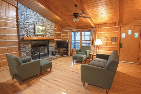Cabin, 2 Bedrooms, Kitchen | Living area | 32-inch flat-screen TV with cable channels, TV