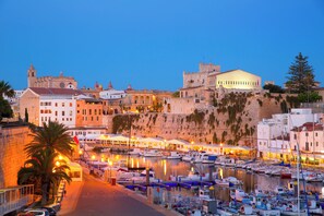 Exterior - Apartamentos Cala Blanca (Ciutadella de Menorca)