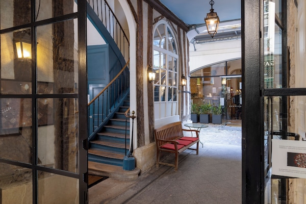 Luxe beddengoed, een kluis op de kamer, gratis babybedden, gratis wifi