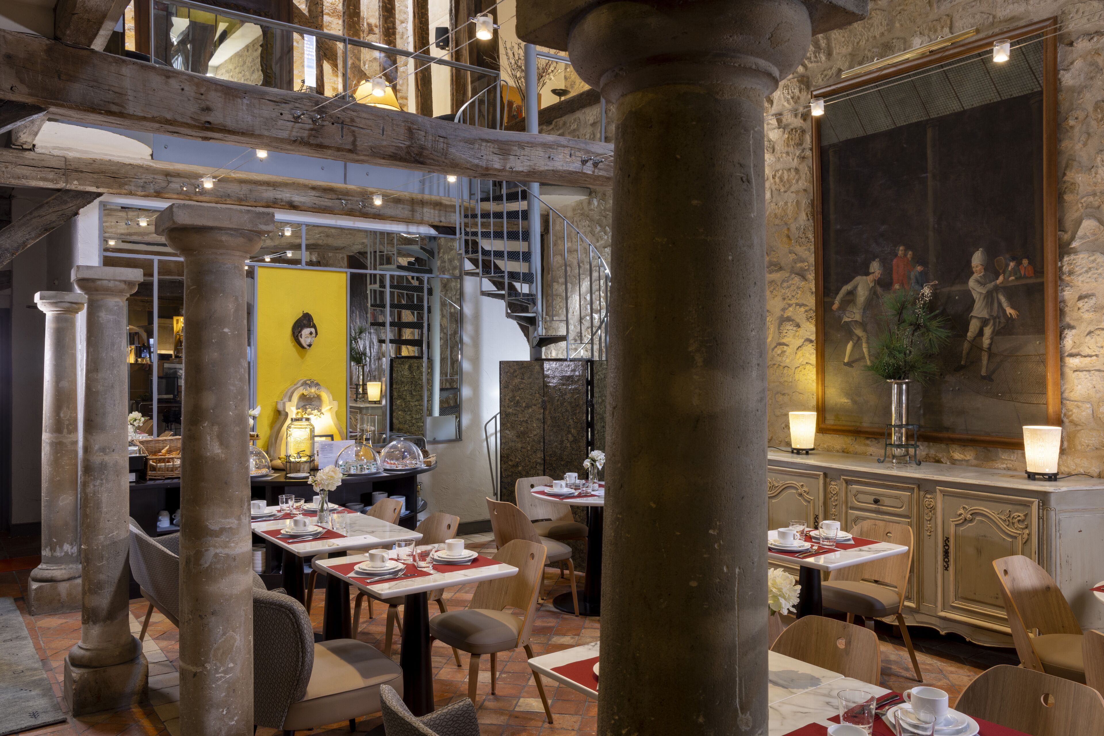 Petit déjeuner buffet (21 EUR par personne)