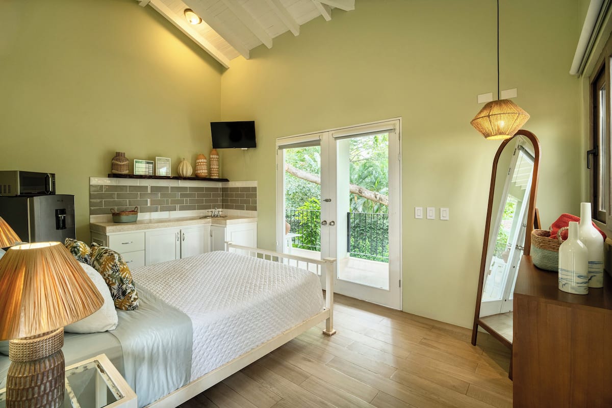 Superior Studio Suite, 1 Queen Bed