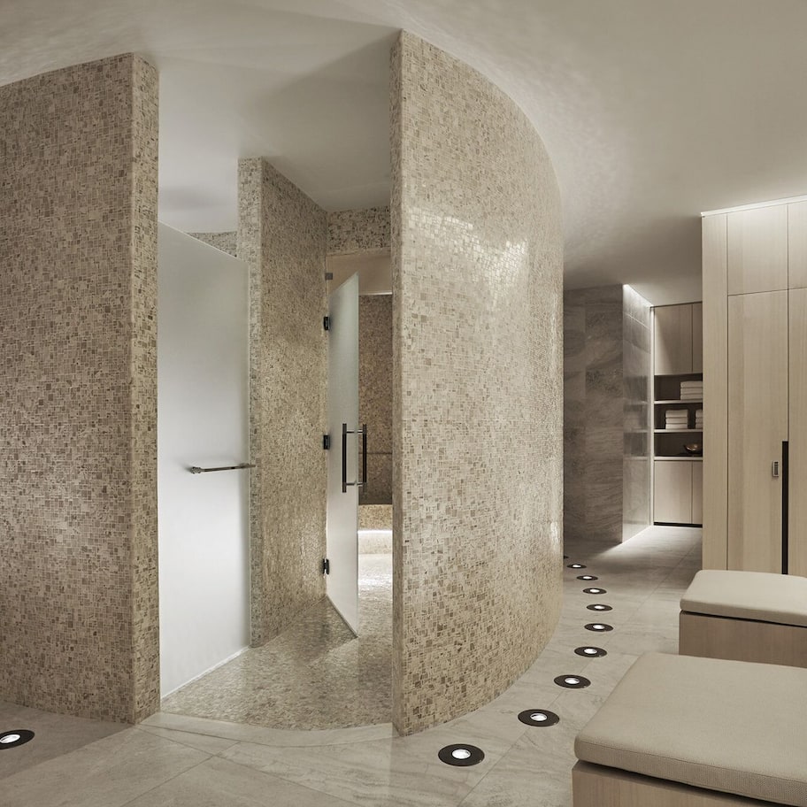 Couples treatment rooms, steam room, body treatments, aromatherapy