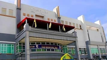 ุงูู
ูุดุฃุฉ ู
ู ุงูุฎุงุฑุฌ