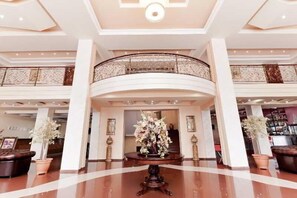 Lobby - Dilijan Resort & Spa (DILIJAN)