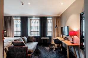 أغطية فراش متميزة وألحفة محشوة بالريش وأسرّة بطبقة علوية مريحة وميني بار