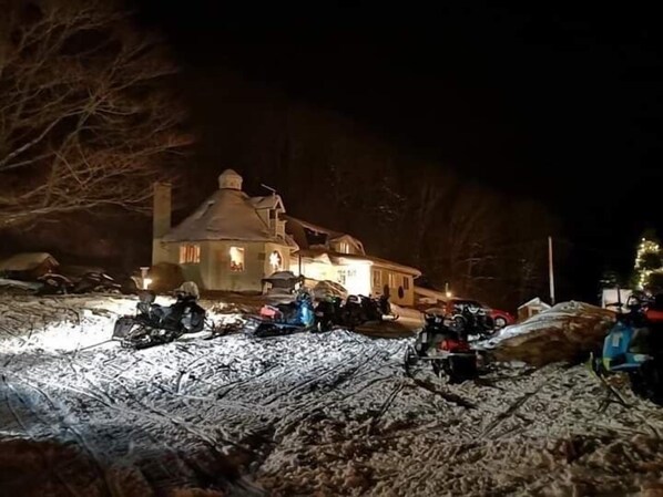 เลื่อนหิมะ