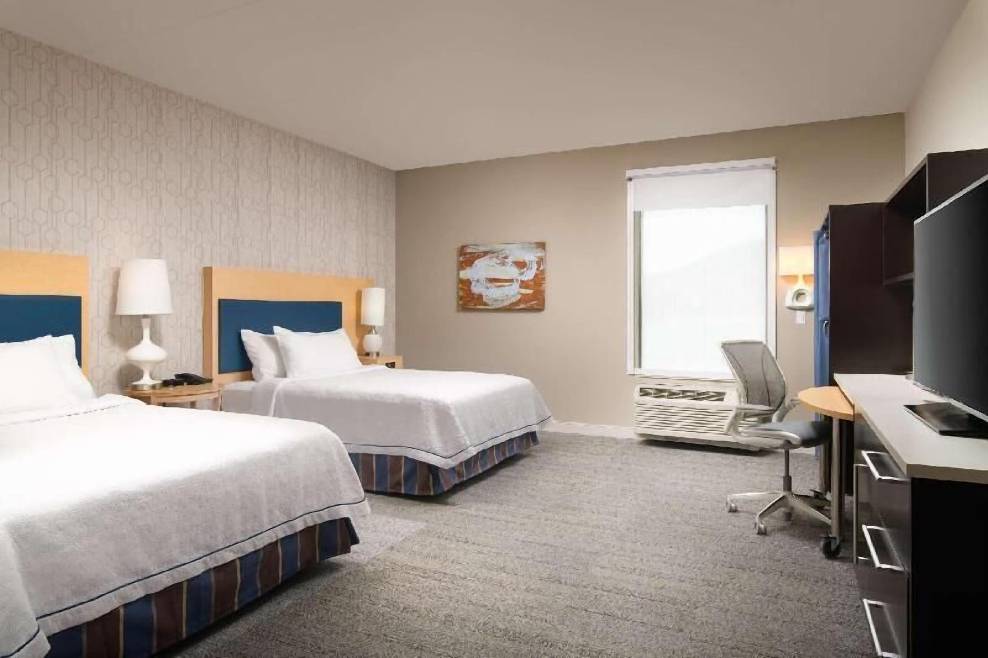 Premium bedding, in-room safe, desk, blackout drapes