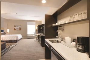 Premium bedding, in-room safe, desk, blackout curtains - Home2Suites by Hilton Nashville Franklin Cool Springs (Franklin)