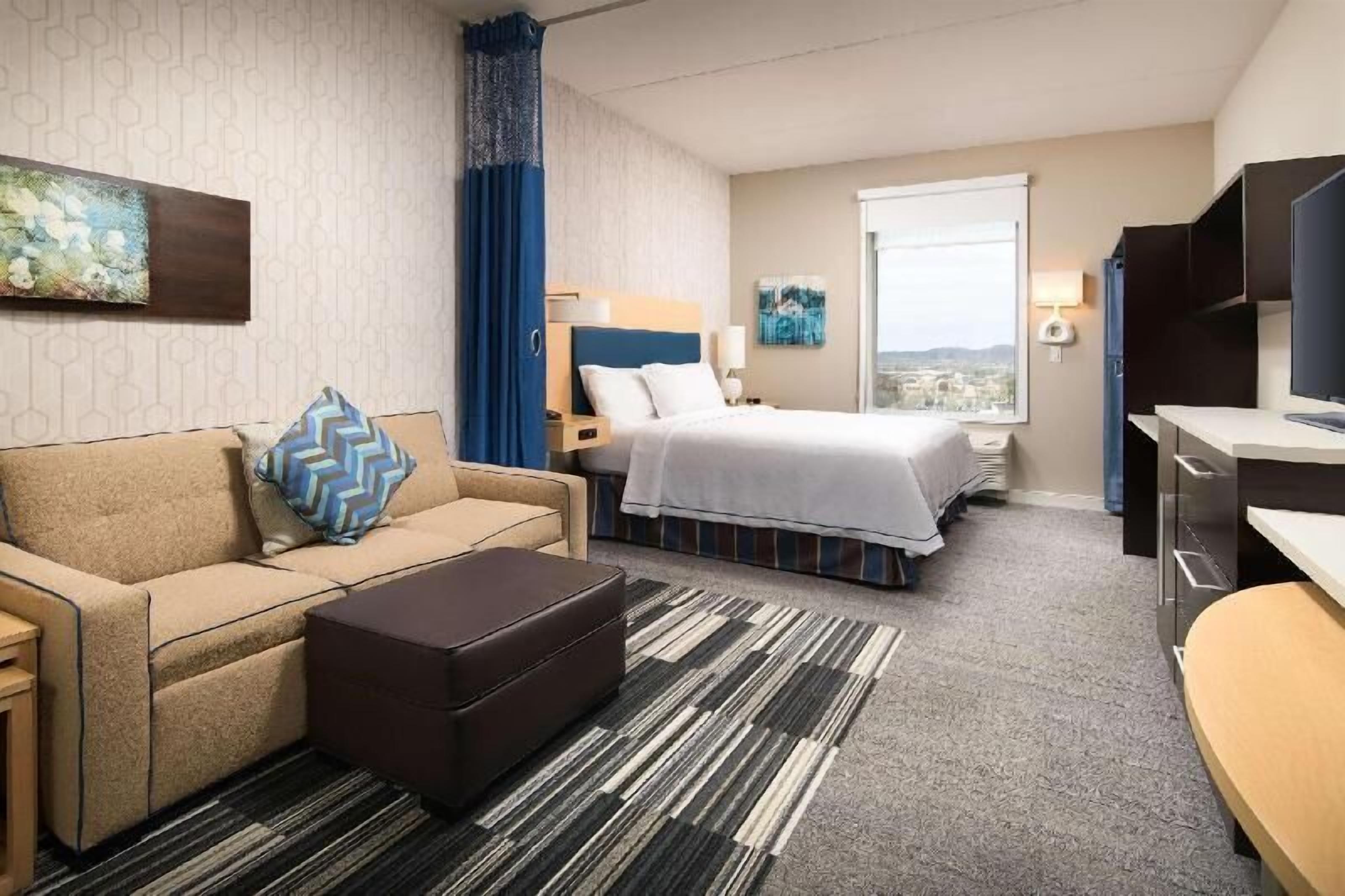 Premium bedding, in-room safe, desk, blackout drapes