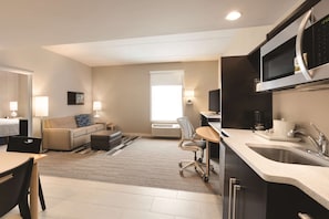 Premium bedding, in-room safe, desk, blackout drapes - Home2Suites by Hilton Nashville Franklin Cool Springs (Franklin)