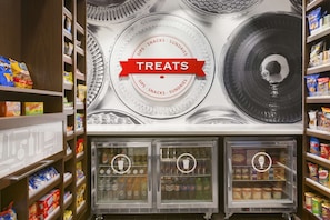 Snack bar - Hampton Inn Penn Yan (Penn Yan)