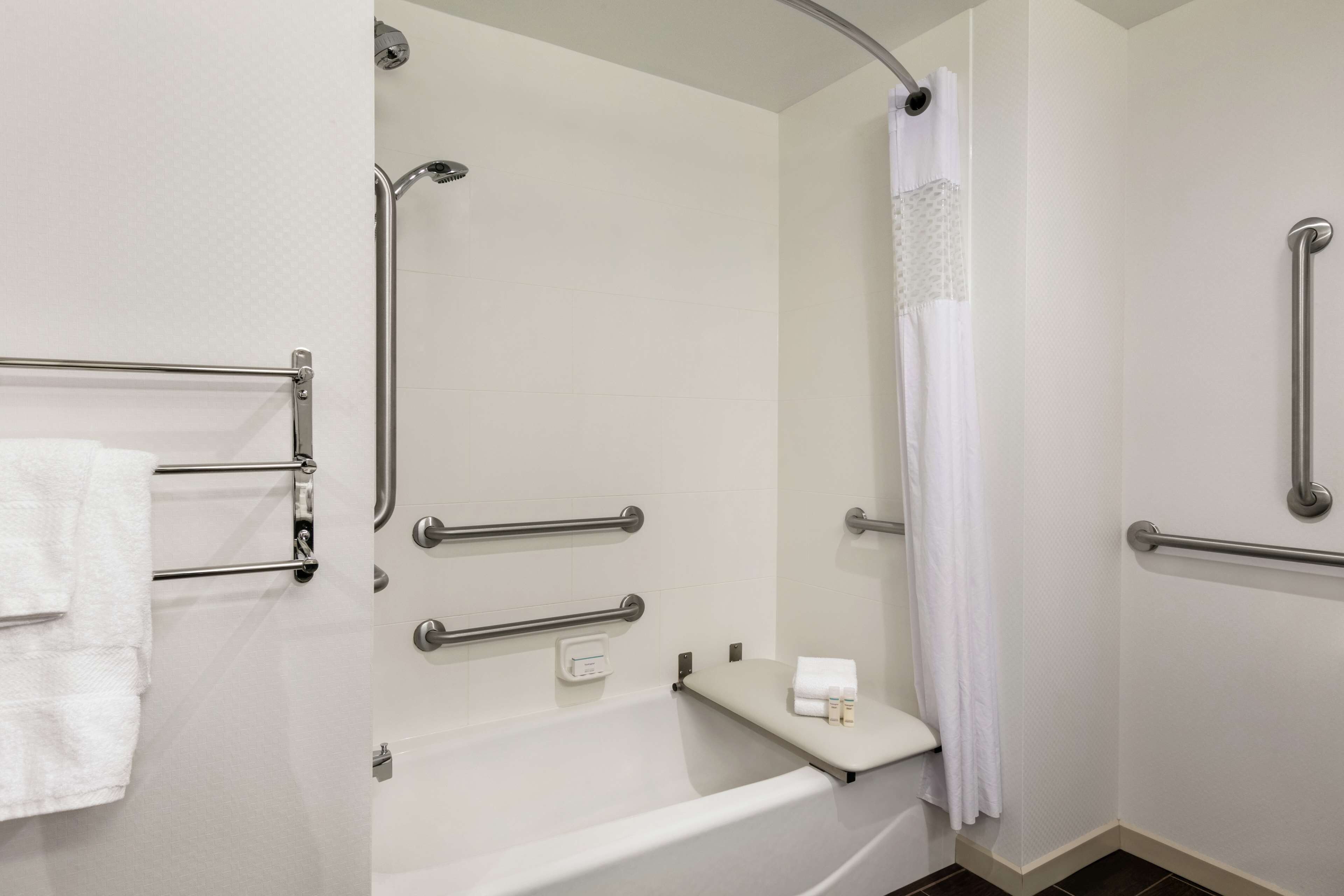 hydromassage showerhead, free toiletries, hair dryer, towels