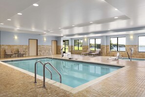 Indendørs pool