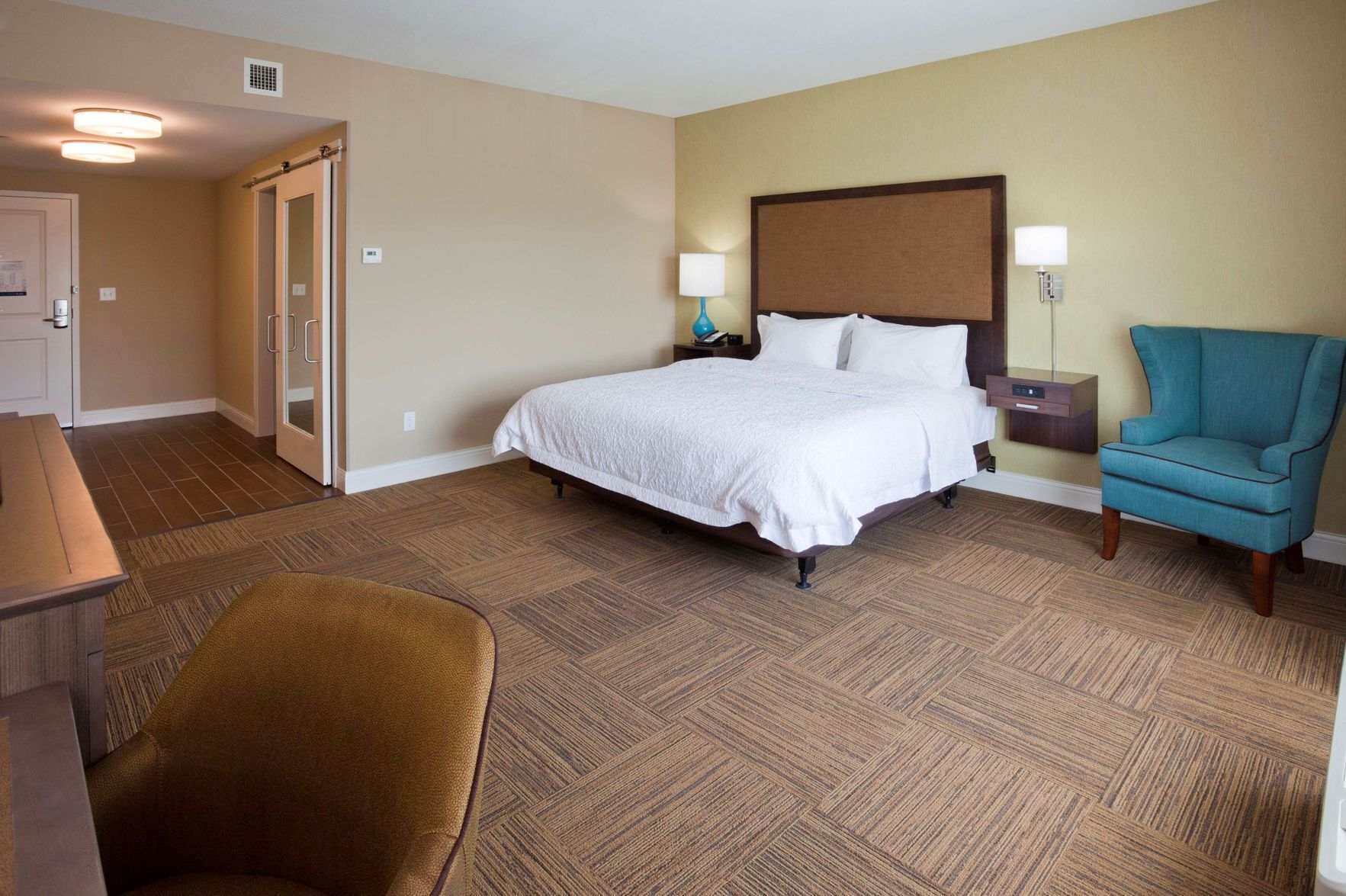 In-room safe, desk, blackout curtains, free WiFi