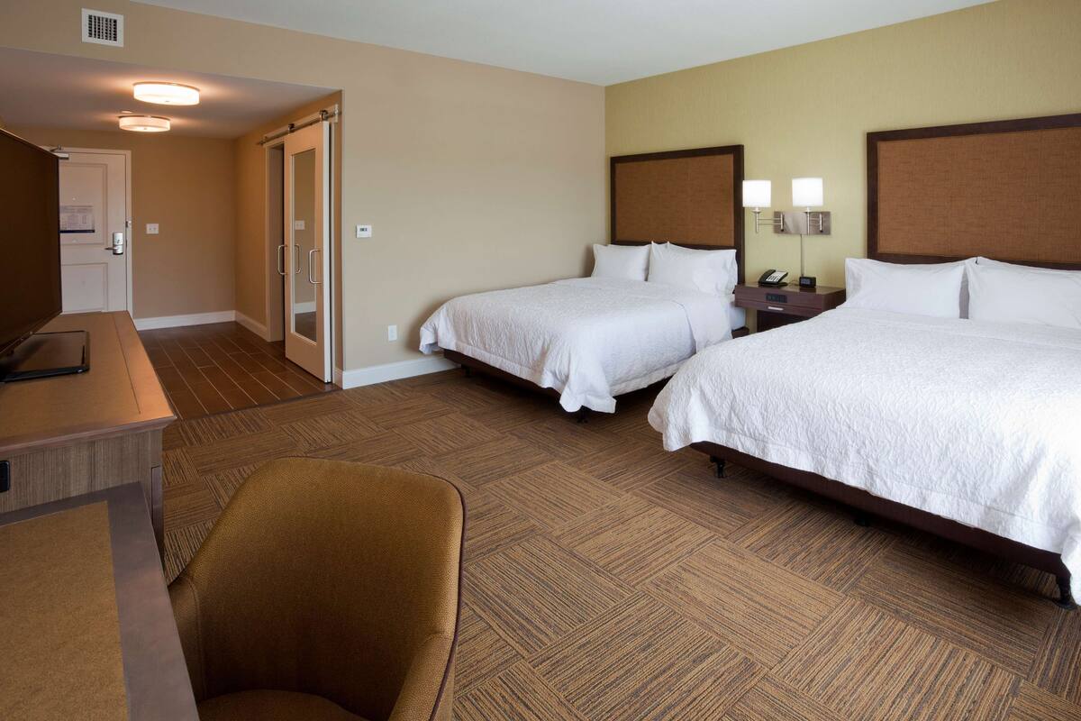 In-room safe, desk, blackout curtains, free WiFi