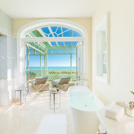 Separate tub and shower, deep soaking tub, hydromassage showerhead