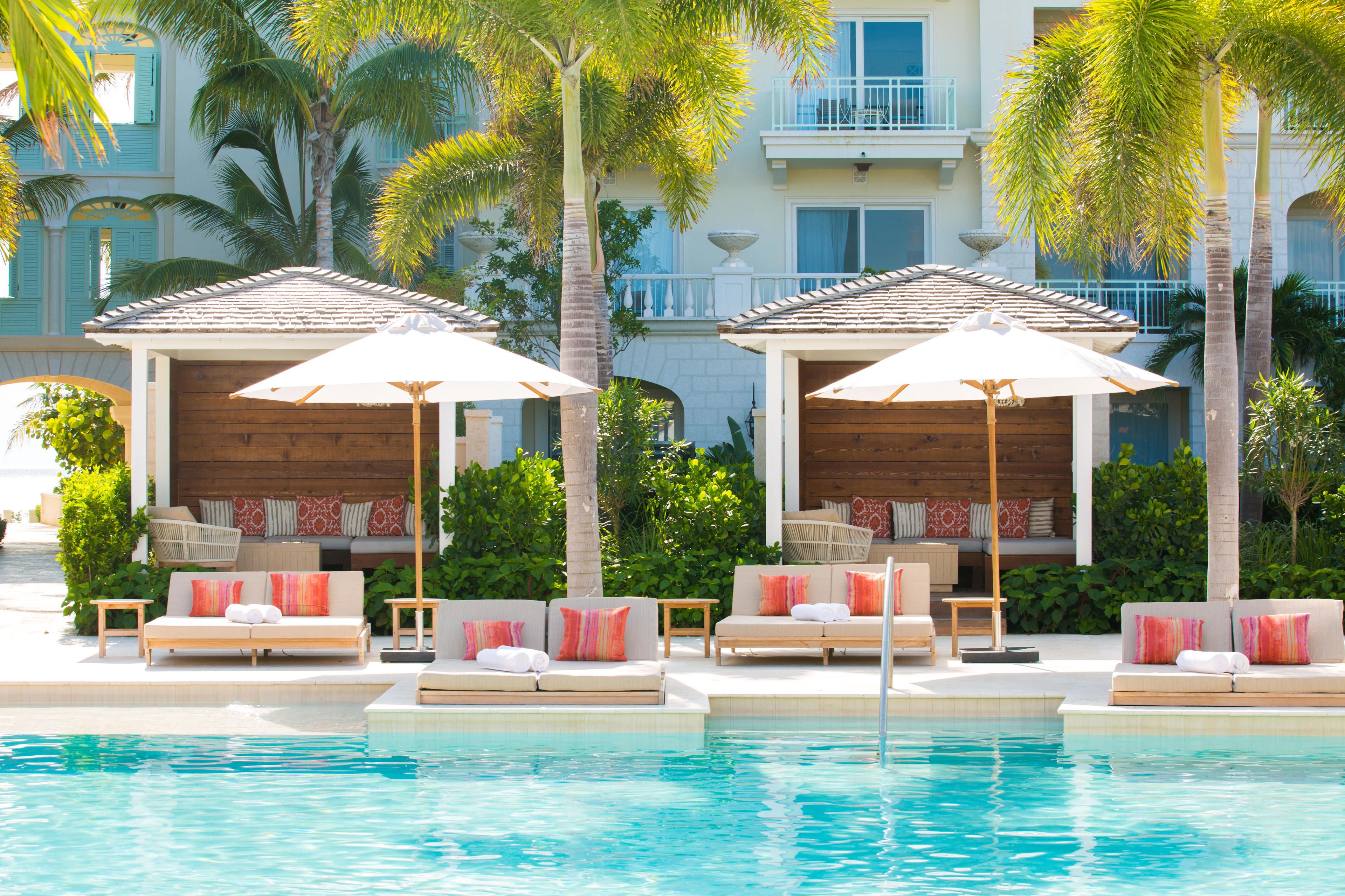 4 piscines extérieures, cabanons gratuits, parasols de plage