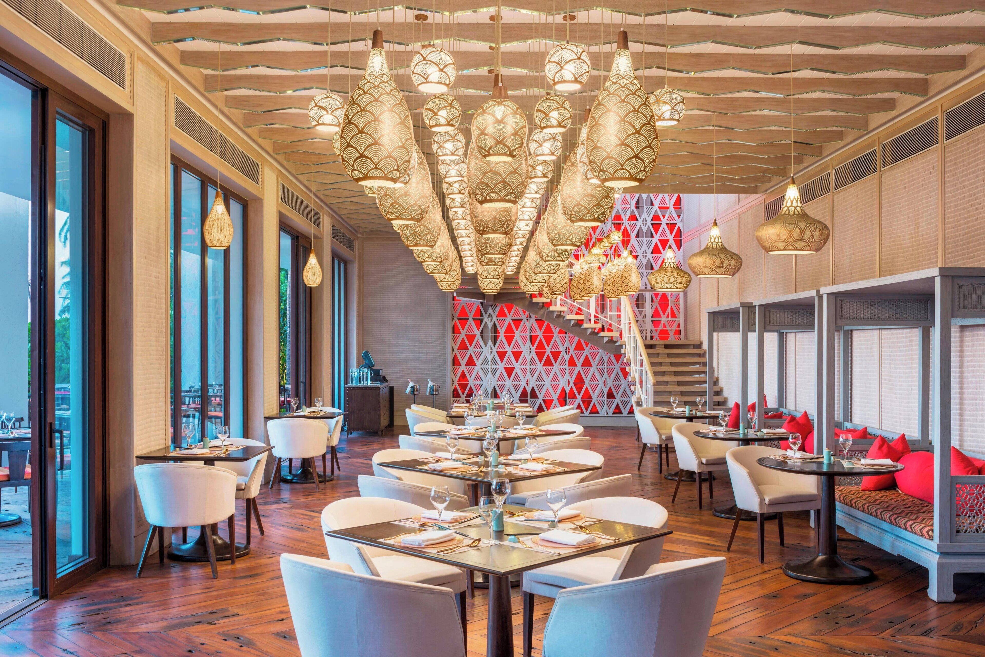 3 restaurants, breakfast, lunch, dinner served; international cuisine