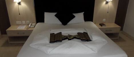 Desk, free WiFi, wheelchair access