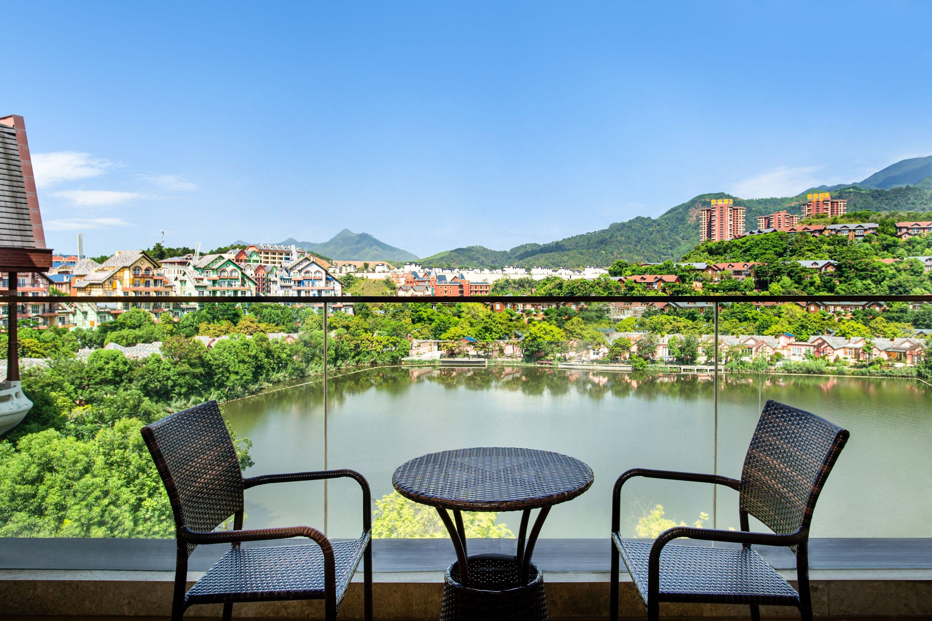 premium bedding, down duvets, in-room safe, individually decorated