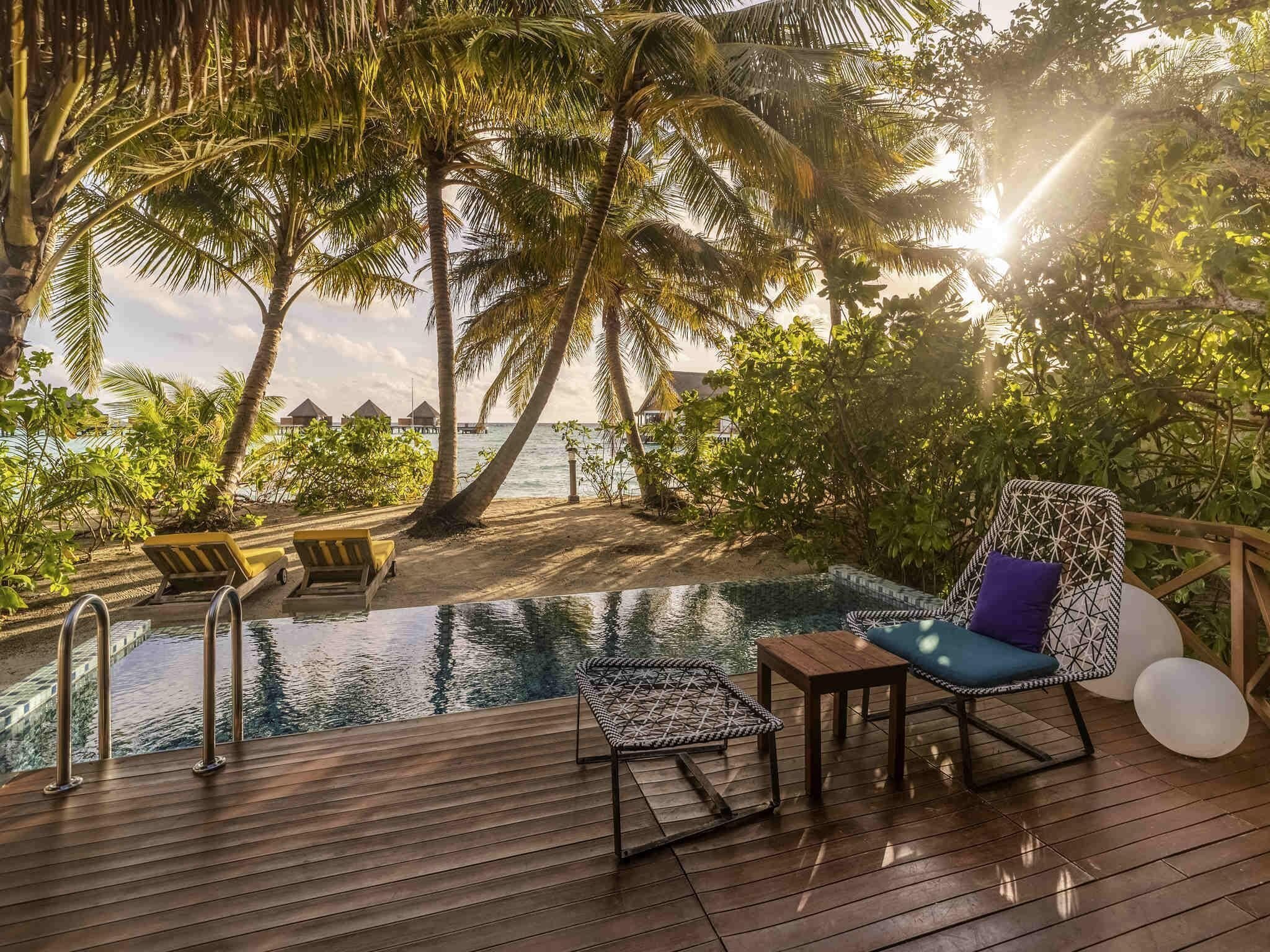 Villa (Beach Pool)