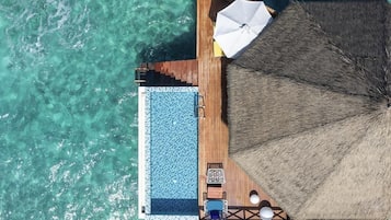 Villa, piscina privada, sobre el agua (Sunset) | Ropa de cama de alta calidad, minibar, caja fuerte y escritorio