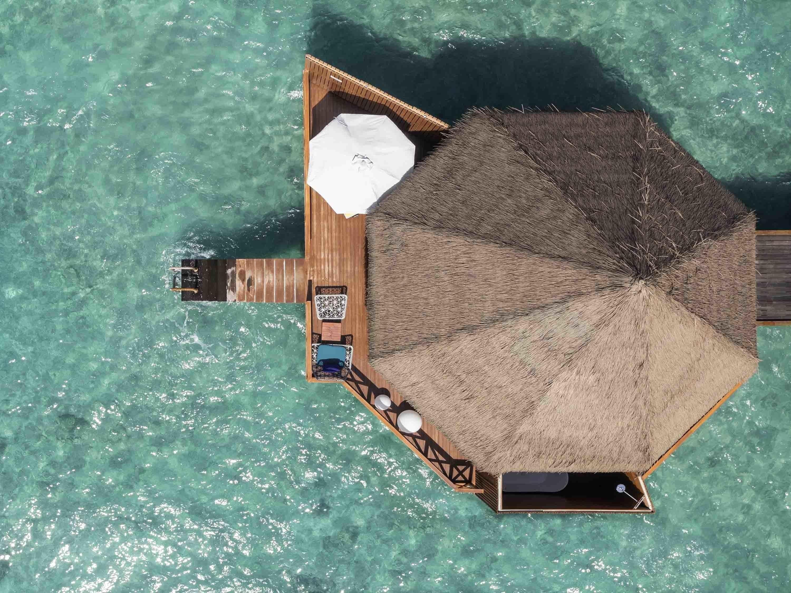 Villa, sur l'eau (Sunset)