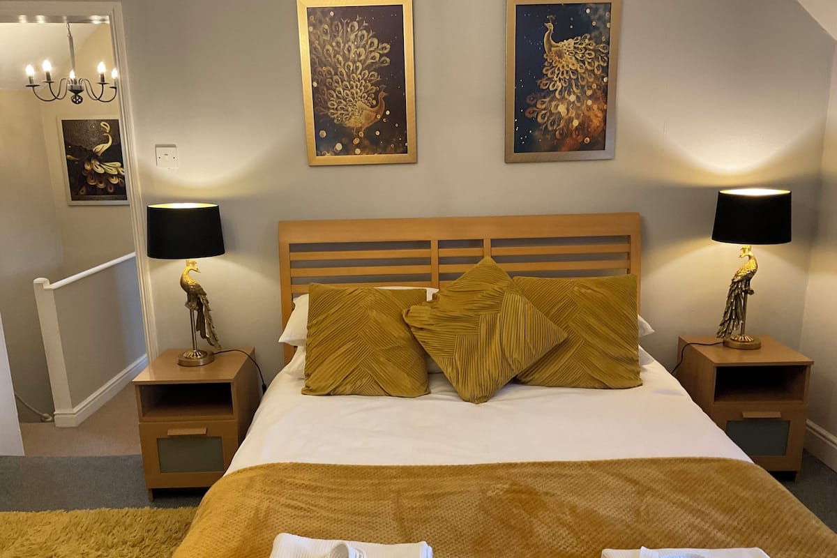 Suite (Amber Suite) | 1 bilik tidur, peralatan tempat tidur premium, dihias secara berasingan