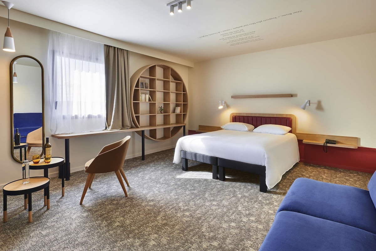 Superior Room, 1 Double Bed with Sofa bed | Desk, soundproofing, iron/ironing board (on request), WiFi (free)
