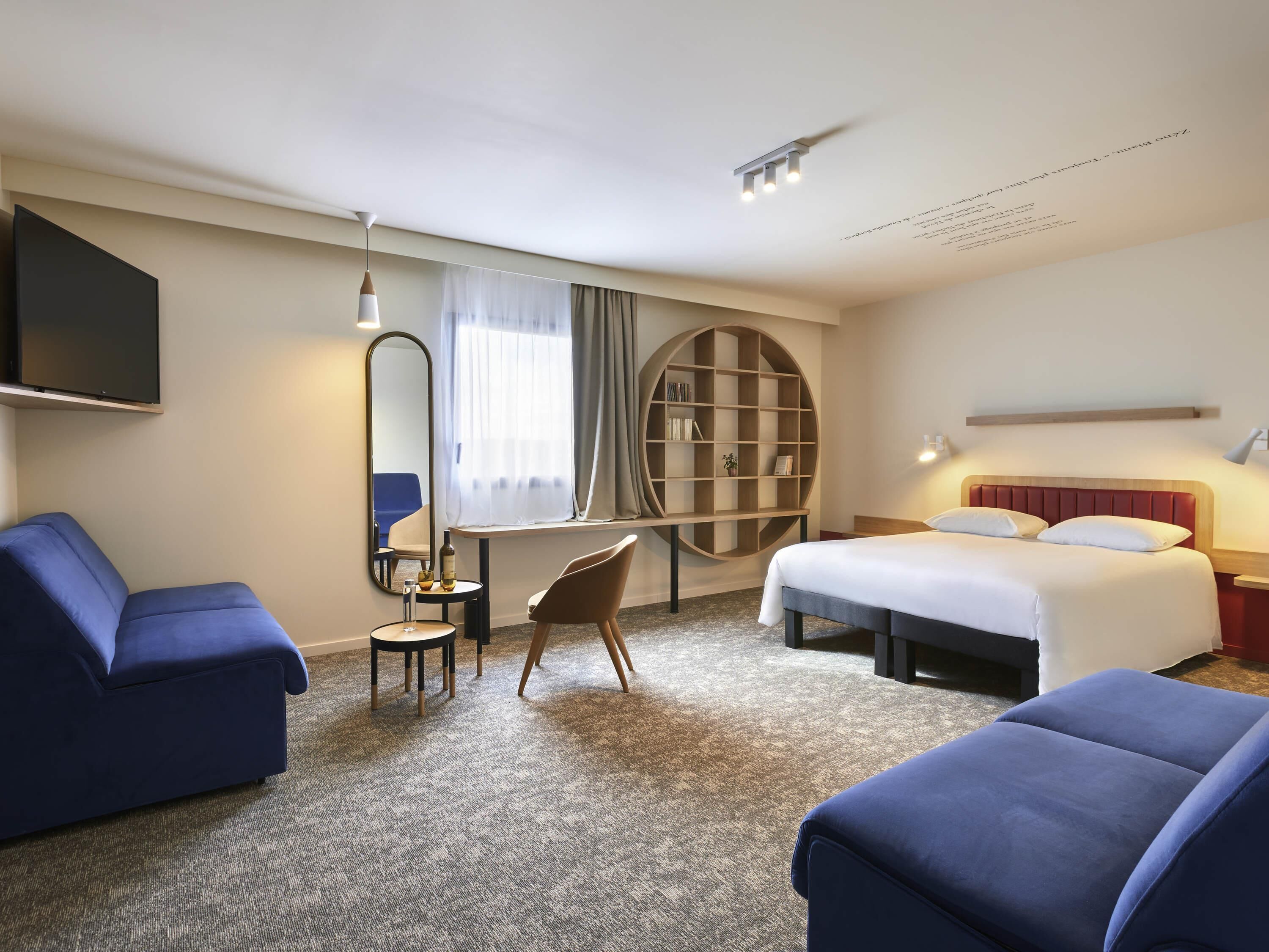 Desk, soundproofing, iron/ironing board, free WiFi