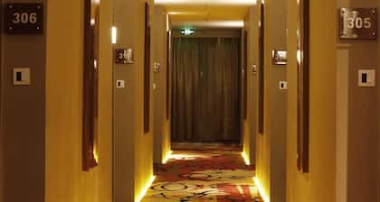 Royal Asnof Hotel