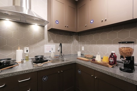Refrigerador, microondas