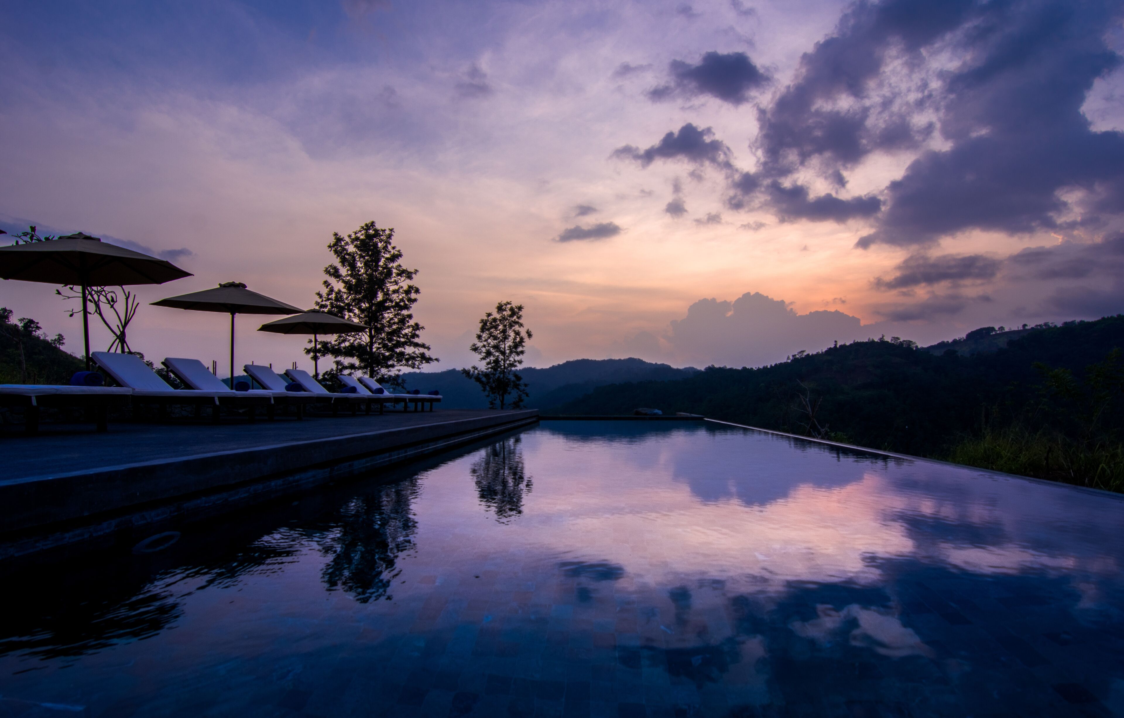 Hồ bơi trong nhà, hồ bơi ngoài trời 