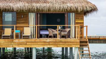 Lagoon Villa | Balcony
