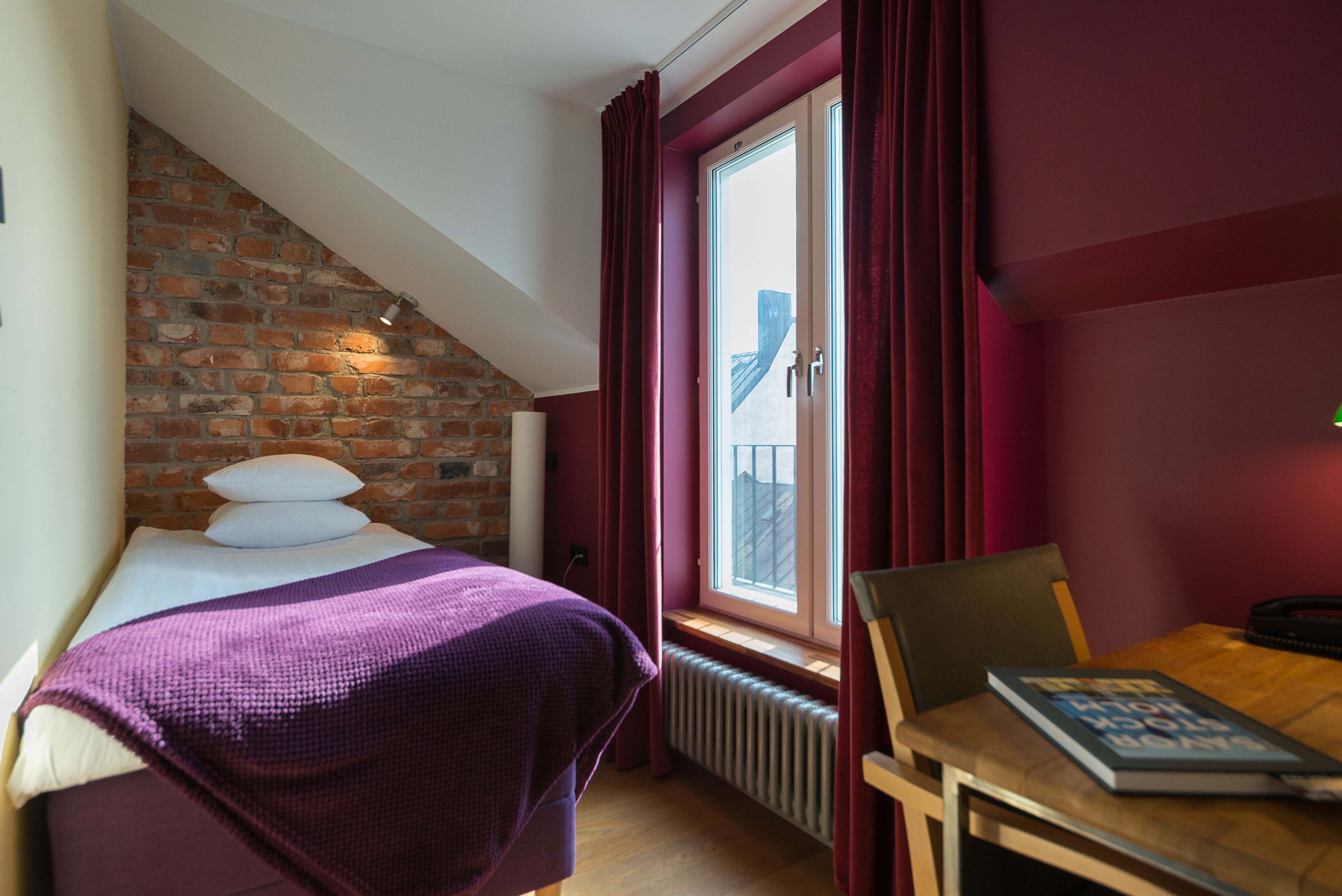 single room (small, 7 m2) | individually decorated, individually furnished, desk, free wifi