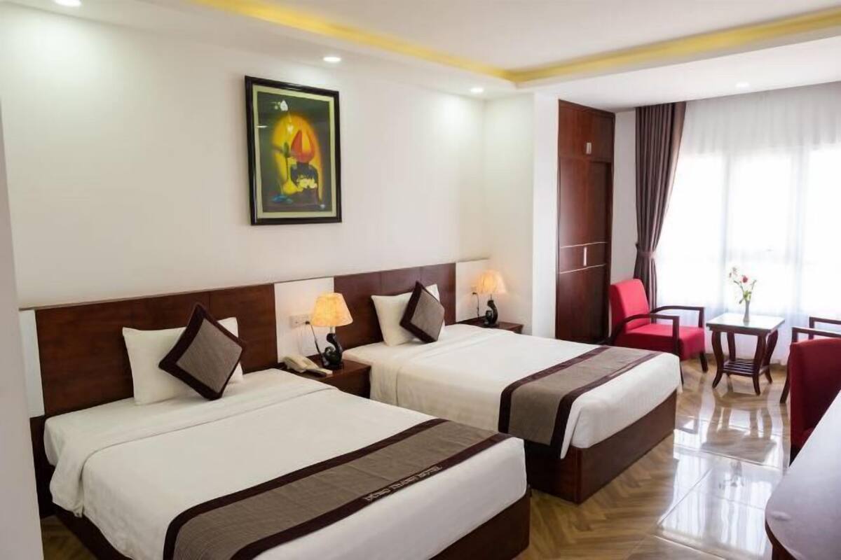 Ropa de cama de alta calidad, minibar, caja fuerte y escritorio